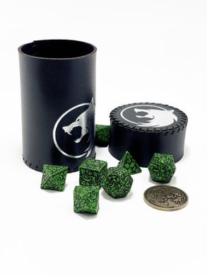 Чаша для кубиков Волк (черная) (Dice cup Wolf black)