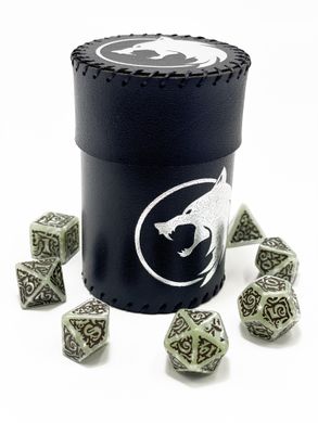 Чаша для кубиков Волк (черная) (Dice cup Wolf black)